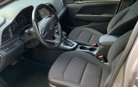 Hyundai Elantra VI рестайлинг, 2020 год, 2 000 000 рублей, 9 фотография