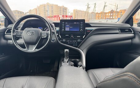Toyota Camry, 2021 год, 2 850 000 рублей, 15 фотография