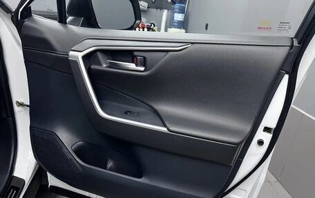 Toyota RAV4, 2021 год, 3 500 000 рублей, 12 фотография