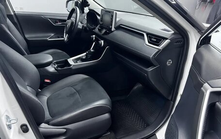 Toyota RAV4, 2021 год, 3 500 000 рублей, 14 фотография