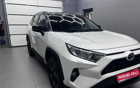Toyota RAV4, 2021 год, 3 500 000 рублей, 3 фотография