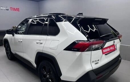 Toyota RAV4, 2021 год, 3 500 000 рублей, 8 фотография