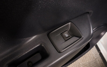 Renault Sandero II рестайлинг, 2019 год, 1 099 000 рублей, 24 фотография