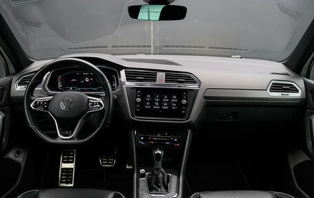 Volkswagen Tiguan II, 2021 год, 3 900 000 рублей, 10 фотография