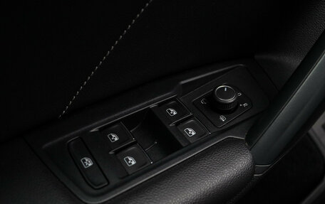 Volkswagen Tiguan II, 2021 год, 3 900 000 рублей, 23 фотография