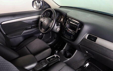 Mitsubishi Outlander III рестайлинг 3, 2014 год, 1 399 000 рублей, 12 фотография