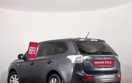 Mitsubishi Outlander III рестайлинг 3, 2014 год, 1 399 000 рублей, 7 фотография