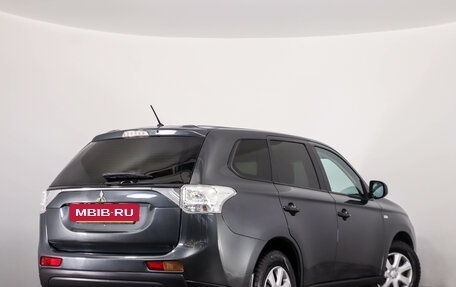Mitsubishi Outlander III рестайлинг 3, 2014 год, 1 399 000 рублей, 5 фотография
