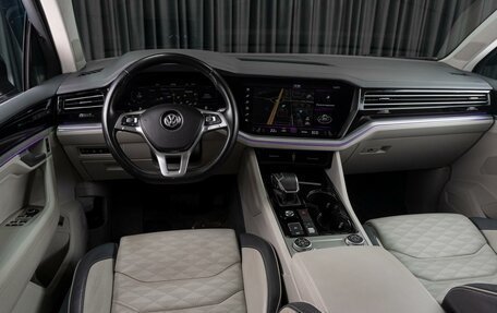 Volkswagen Touareg III, 2019 год, 5 999 000 рублей, 19 фотография