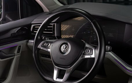 Volkswagen Touareg III, 2019 год, 5 999 000 рублей, 39 фотография