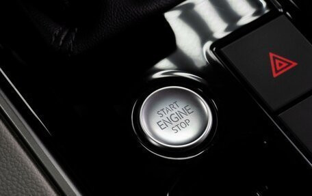 Volkswagen Touareg III, 2019 год, 5 999 000 рублей, 32 фотография