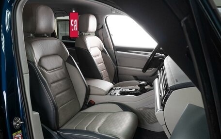 Volkswagen Touareg III, 2019 год, 5 999 000 рублей, 21 фотография