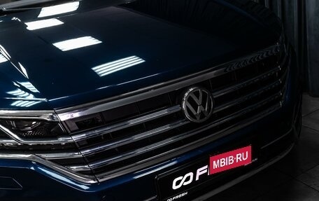 Volkswagen Touareg III, 2019 год, 5 999 000 рублей, 18 фотография