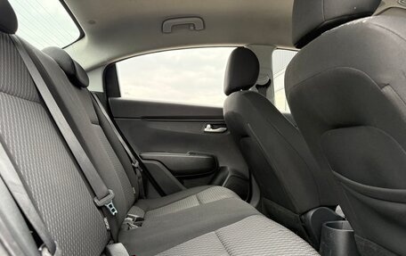 KIA Rio IV, 2018 год, 1 300 000 рублей, 4 фотография