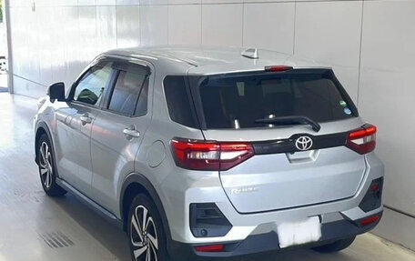 Toyota Raize I, 2022 год, 1 000 000 рублей, 2 фотография