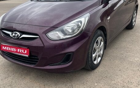 Hyundai Solaris II рестайлинг, 2011 год, 620 000 рублей, 2 фотография