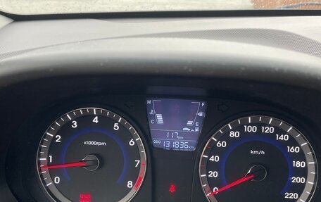 Hyundai Solaris II рестайлинг, 2011 год, 620 000 рублей, 9 фотография