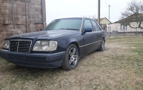 Mercedes-Benz E-Класс, 1995 год, 245 000 рублей, 4 фотография
