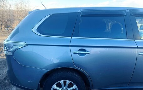 Mitsubishi Outlander III рестайлинг 3, 2013 год, 1 500 000 рублей, 3 фотография