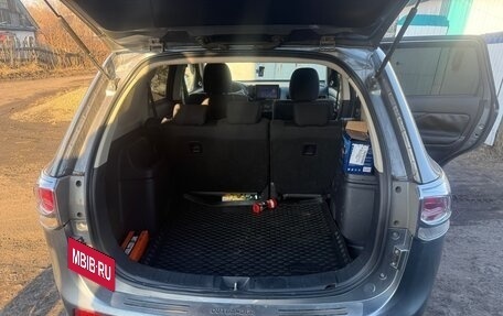 Mitsubishi Outlander III рестайлинг 3, 2013 год, 1 500 000 рублей, 4 фотография