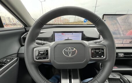 Toyota RAV4, 2026 год, 4 350 000 рублей, 19 фотография