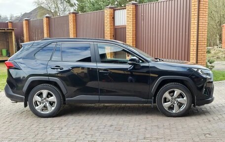 Toyota RAV4, 2020 год, 3 570 000 рублей, 4 фотография
