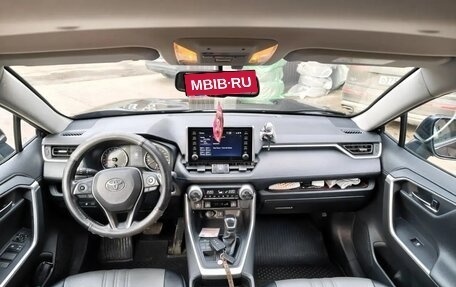 Toyota RAV4, 2020 год, 3 570 000 рублей, 5 фотография