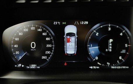 Volvo XC90 II рестайлинг, 2017 год, 3 900 000 рублей, 18 фотография