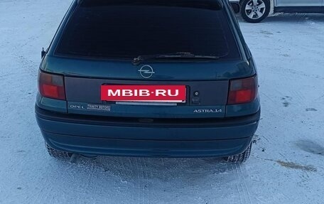 Opel Astra F, 1997 год, 250 000 рублей, 3 фотография