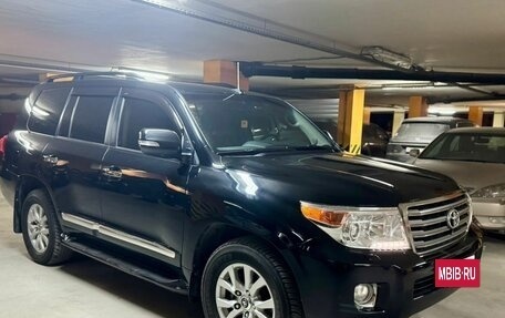 Toyota Land Cruiser 200, 2014 год, 4 550 000 рублей, 6 фотография