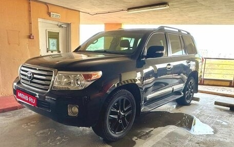 Toyota Land Cruiser 200, 2014 год, 4 550 000 рублей, 13 фотография