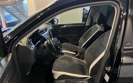 Volkswagen Tiguan II, 2020 год, 3 093 000 рублей, 16 фотография