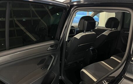 Volkswagen Tiguan II, 2020 год, 3 093 000 рублей, 24 фотография