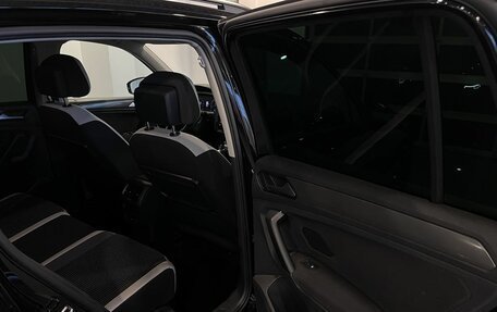 Volkswagen Tiguan II, 2020 год, 3 093 000 рублей, 26 фотография