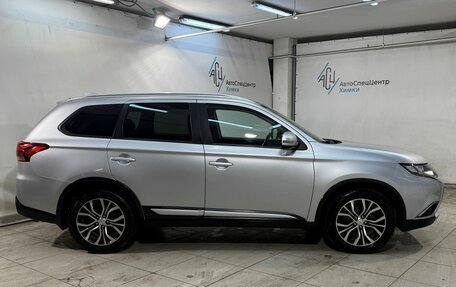 Mitsubishi Outlander III рестайлинг 3, 2018 год, 1 949 800 рублей, 17 фотография