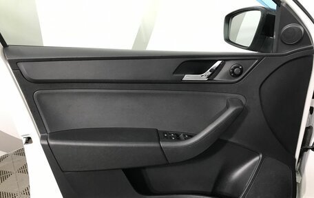 Skoda Rapid I, 2017 год, 1 244 000 рублей, 8 фотография