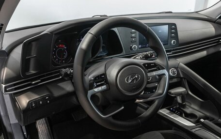 Hyundai Elantra, 2020 год, 1 900 000 рублей, 5 фотография