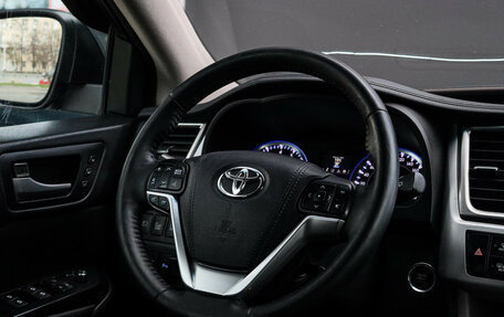 Toyota Highlander III, 2014 год, 2 150 000 рублей, 13 фотография