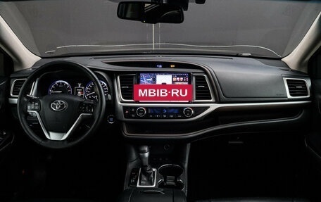 Toyota Highlander III, 2014 год, 2 150 000 рублей, 11 фотография