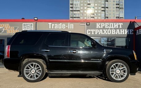 Cadillac Escalade III, 2007 год, 1 456 000 рублей, 13 фотография