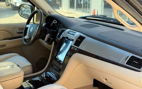 Cadillac Escalade III, 2007 год, 1 456 000 рублей, 26 фотография