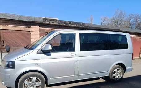 Volkswagen Caravelle T5, 2010 год, 1 590 000 рублей, 1 фотография