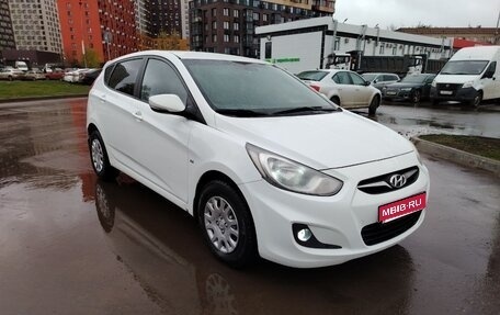 Hyundai Solaris II рестайлинг, 2012 год, 780 000 рублей, 1 фотография