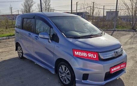 Honda Freed I, 2012 год, 950 000 рублей, 1 фотография