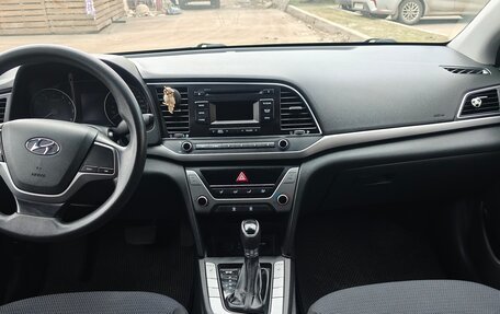 Hyundai Elantra VI рестайлинг, 2016 год, 1 250 000 рублей, 7 фотография