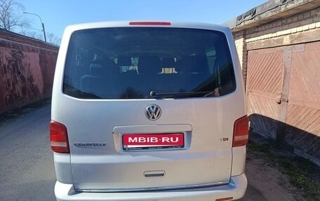 Volkswagen Caravelle T5, 2010 год, 1 590 000 рублей, 4 фотография