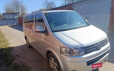 Volkswagen Caravelle T5, 2010 год, 1 590 000 рублей, 3 фотография