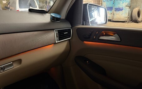 Mercedes-Benz M-Класс, 2012 год, 2 350 000 рублей, 39 фотография