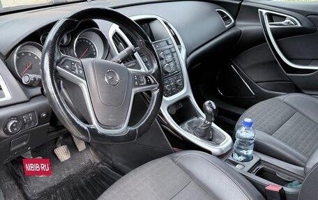 Opel Astra J, 2013 год, 670 000 рублей, 10 фотография