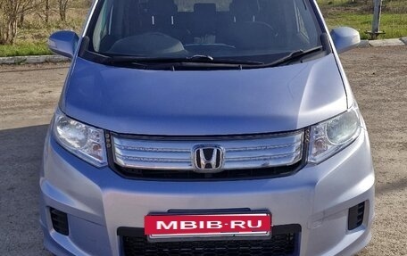 Honda Freed I, 2012 год, 950 000 рублей, 2 фотография
